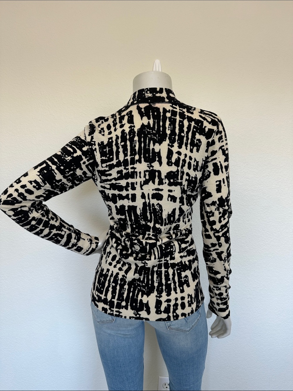 Tory Burch Simone Patterned Abstract Cardigan - Picture 4 of 9